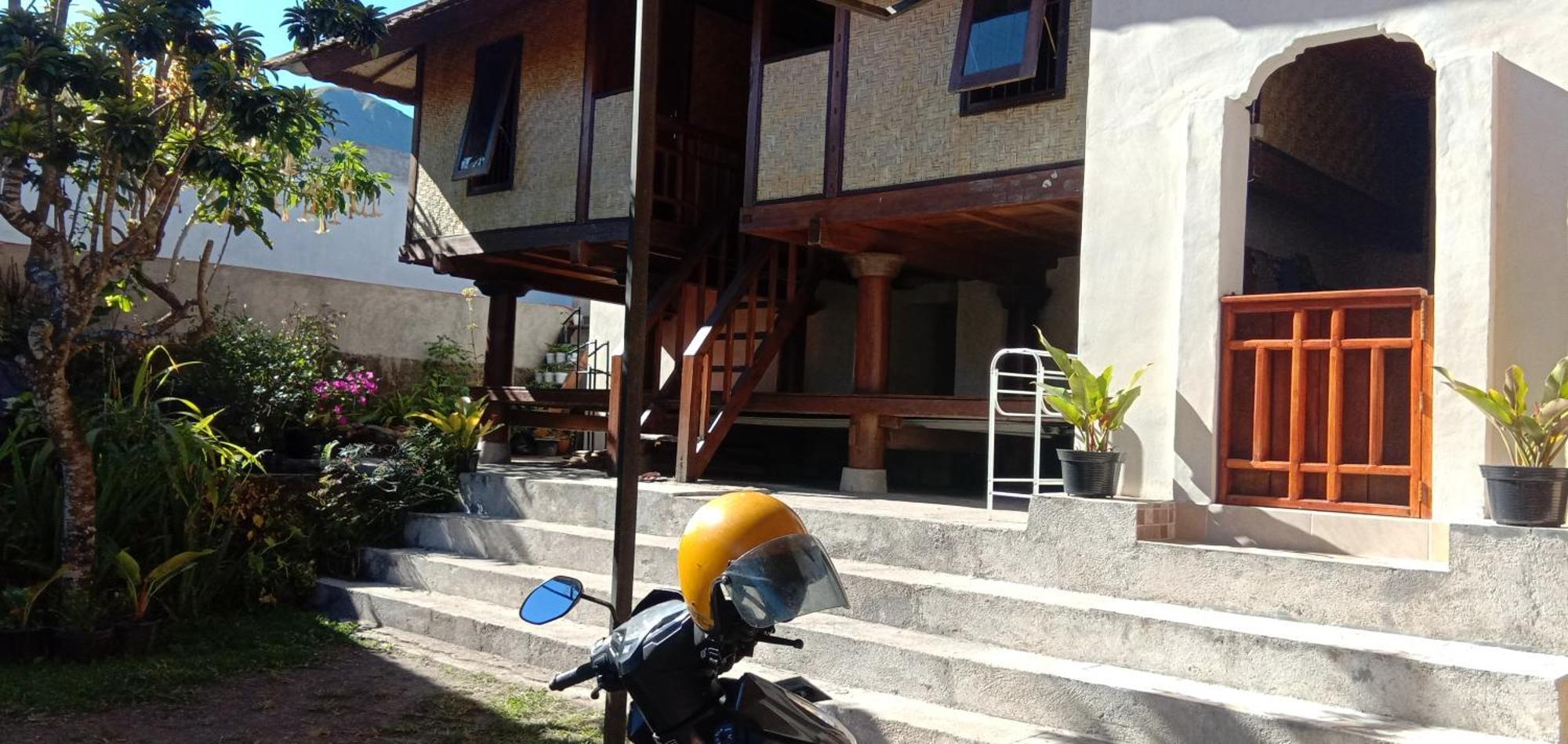 Radiya Guesthouse Sembalunlawang Kamer foto